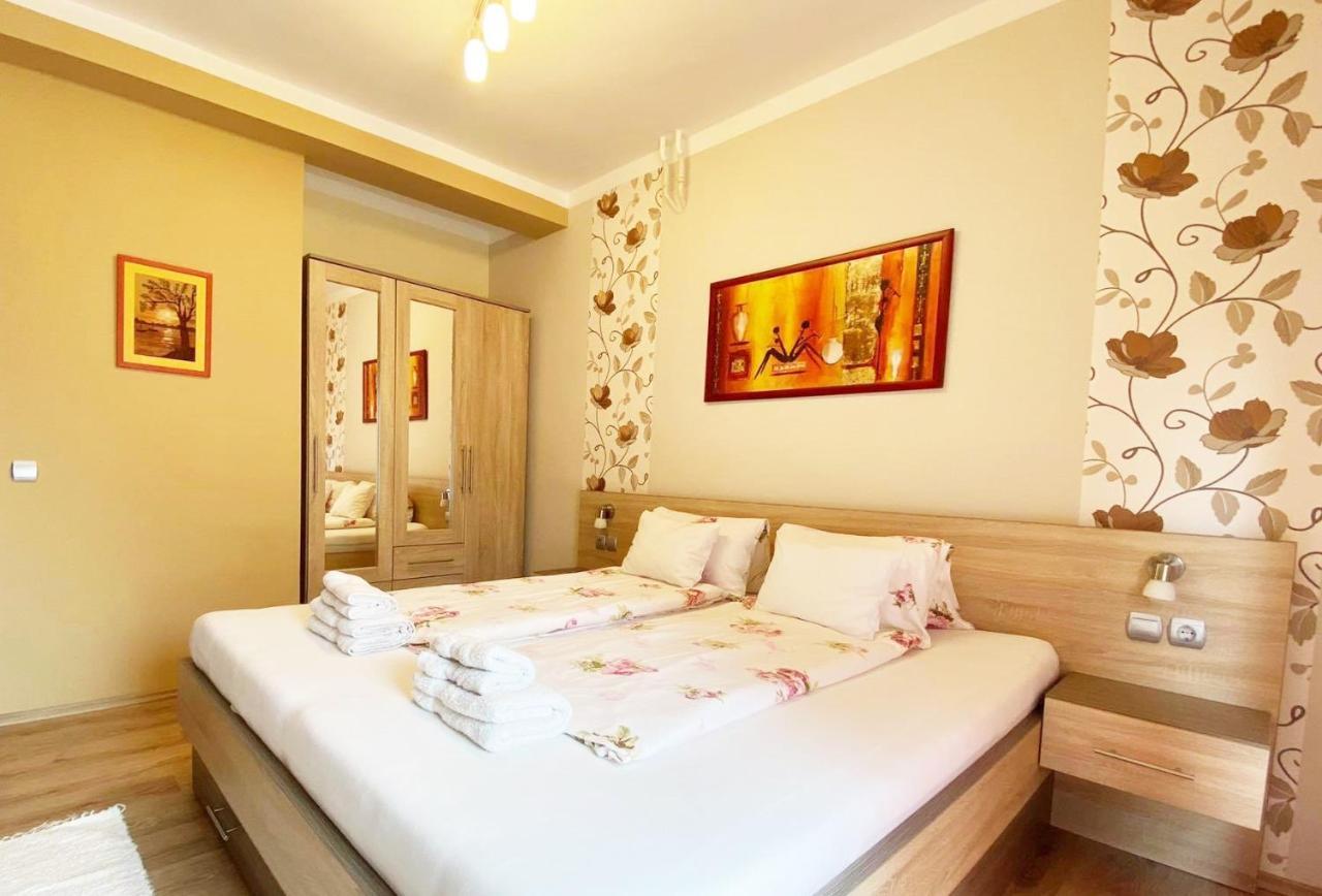 Apartman Siesta Buek - Buekfuerdo Екстериор снимка