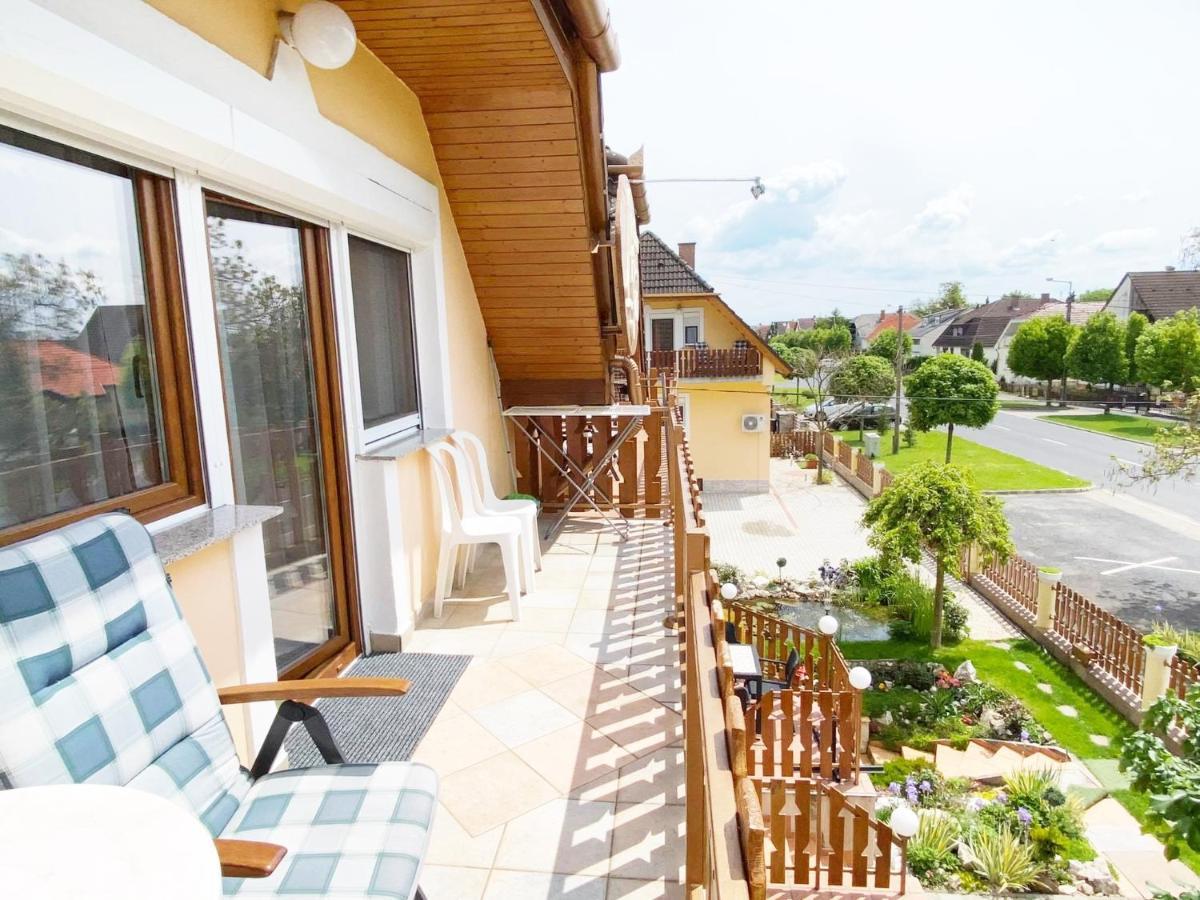 Apartman Siesta Buek - Buekfuerdo Екстериор снимка