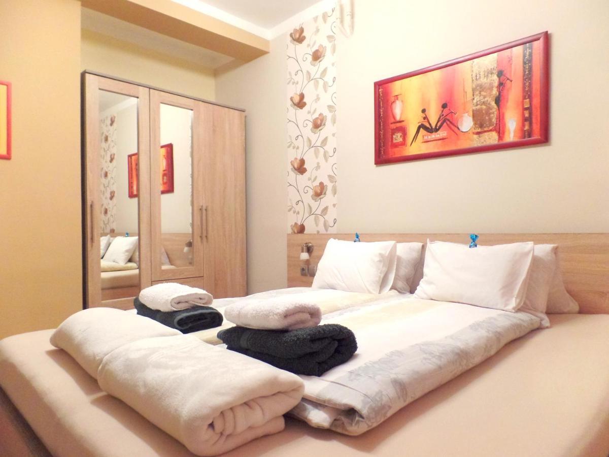Apartman Siesta Buek - Buekfuerdo Екстериор снимка