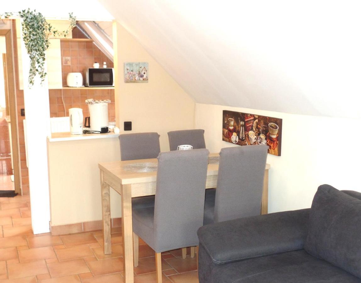 Apartman Siesta Buek - Buekfuerdo Екстериор снимка