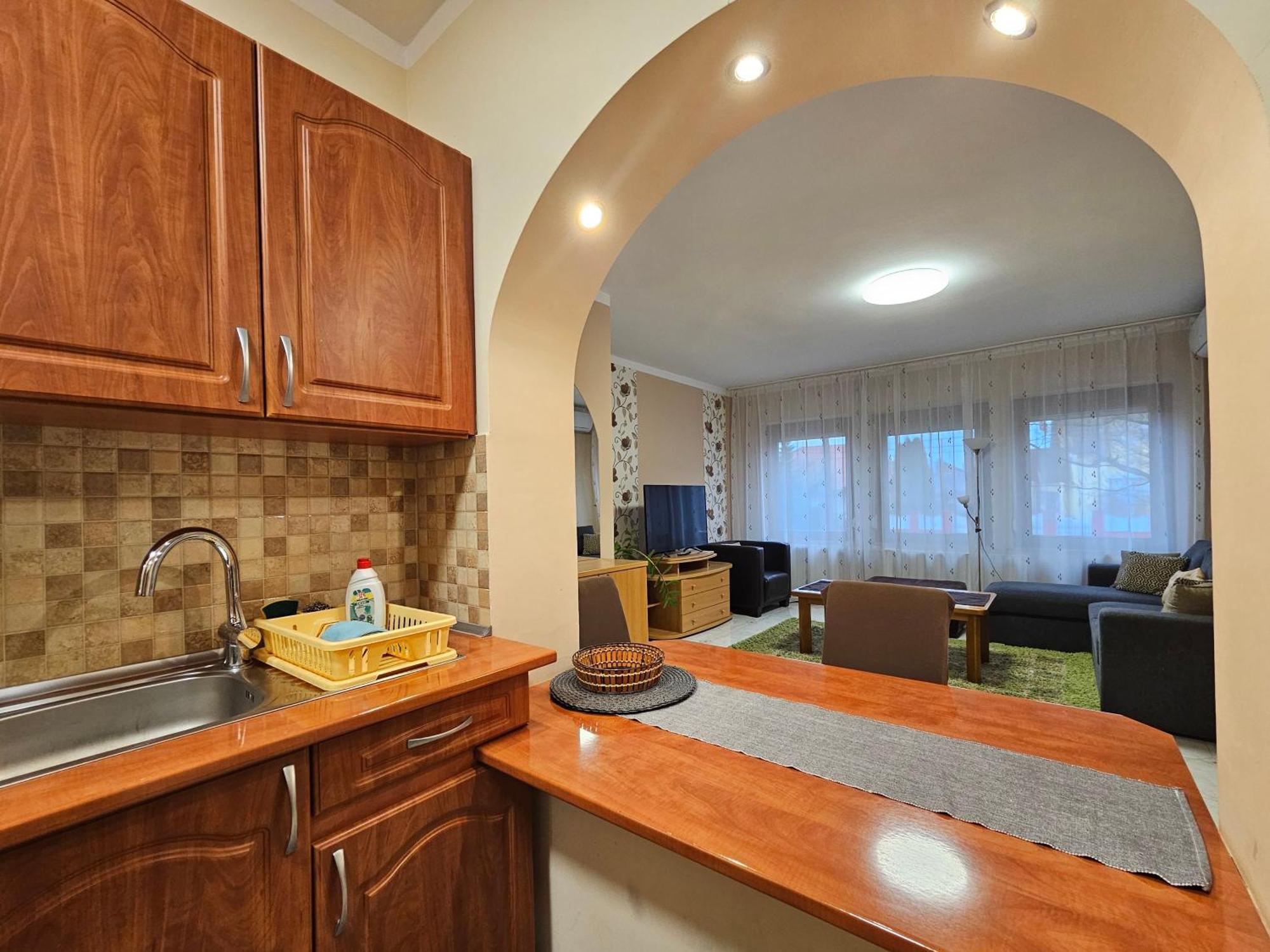 Apartman Siesta Buek - Buekfuerdo Екстериор снимка